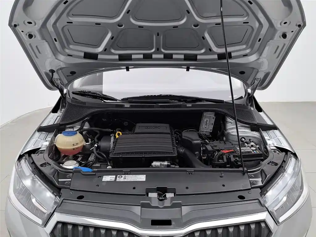 Škoda Rapid 2020 1.5L Manual Standard фото 6