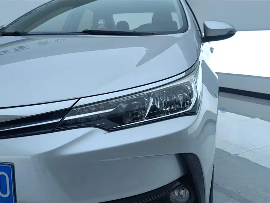 Toyota Corolla 2018 1.2T S-CVT GL Smart Edition фото 5