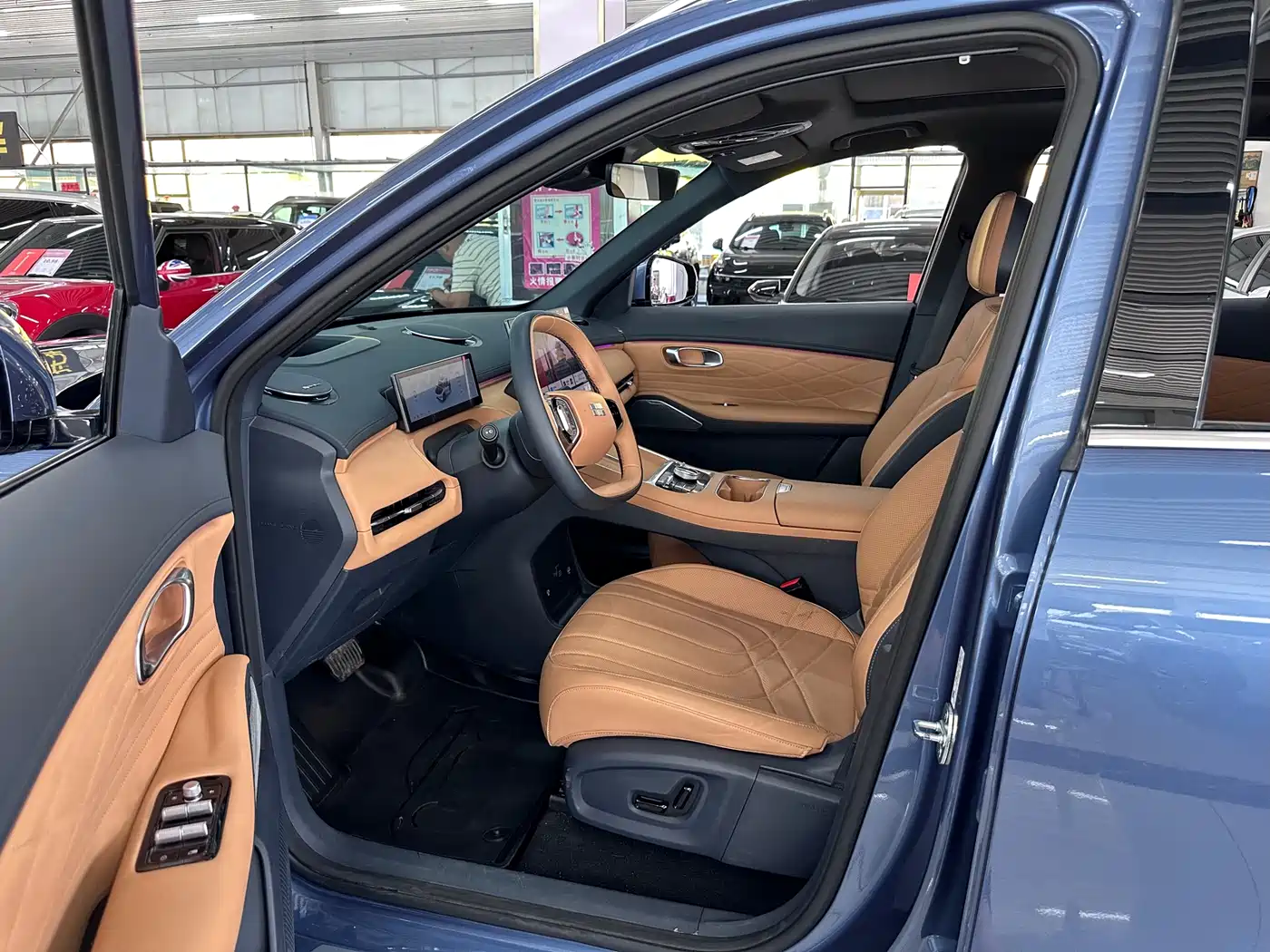 Geely Galaxy Galaxy Starship 7 EM-i 2025 120km Navigation Edition фото 7