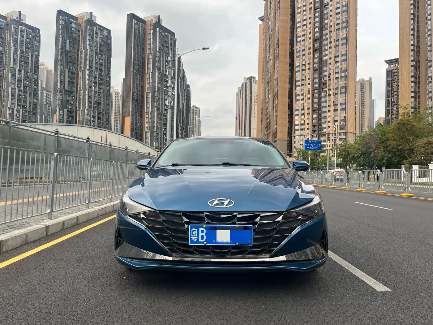 Hyundai Elantra 2021 1.5L CVT GLX Elite Edition фото 2