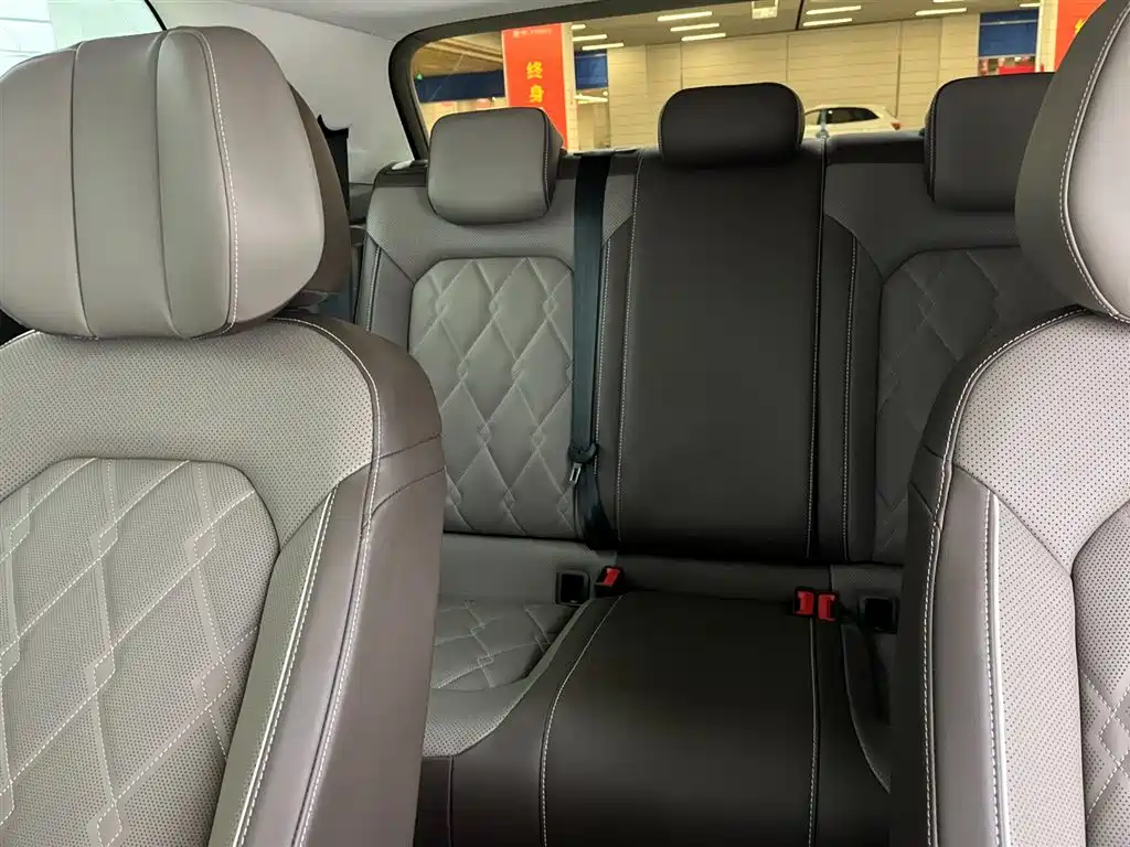 Volkswagen Viloran 2024 380TSI Executive Edition фото 11