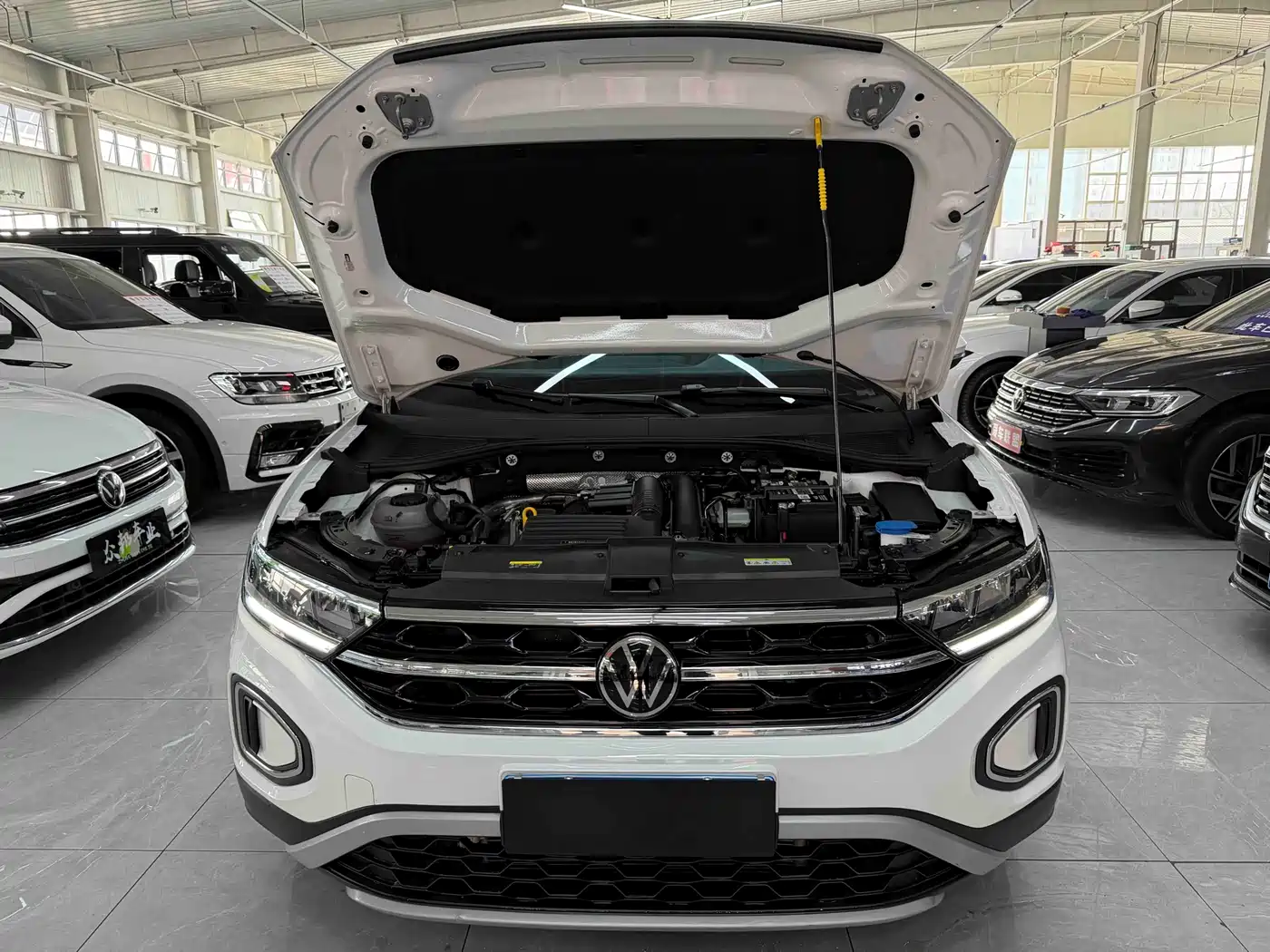 Volkswagen T-ROC 2023 280TSI DSG 2WD Time Edition фото 19