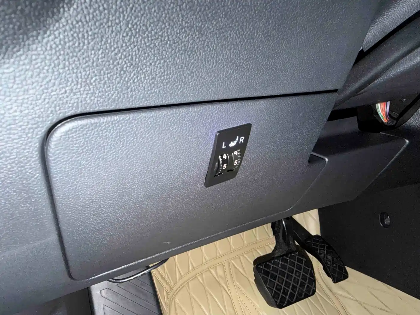 Volkswagen T-ROC 2023 280TSI DSG 2WD Time Edition фото 10