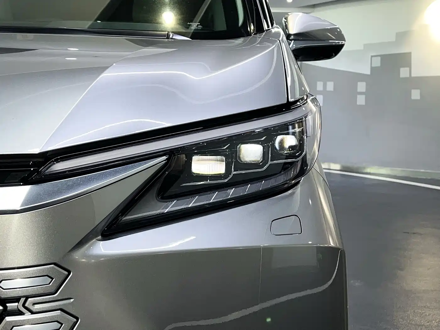 Lexus LM 2025 Model 500h Six-Seater Prestige Edition фото 5