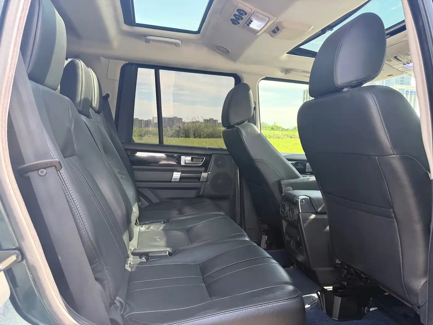 Land Rover Discovery 2013 3.0 SDV6 HSE Diesel фото 18