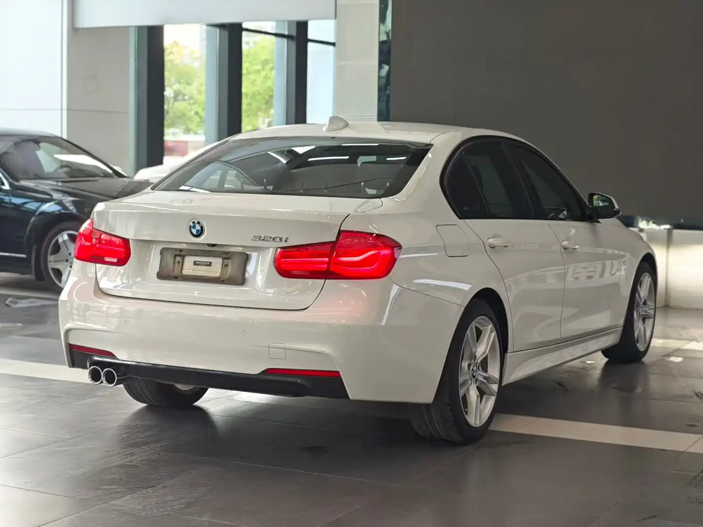 BMW 3 Series 2018 320i M Sport Package фото 7
