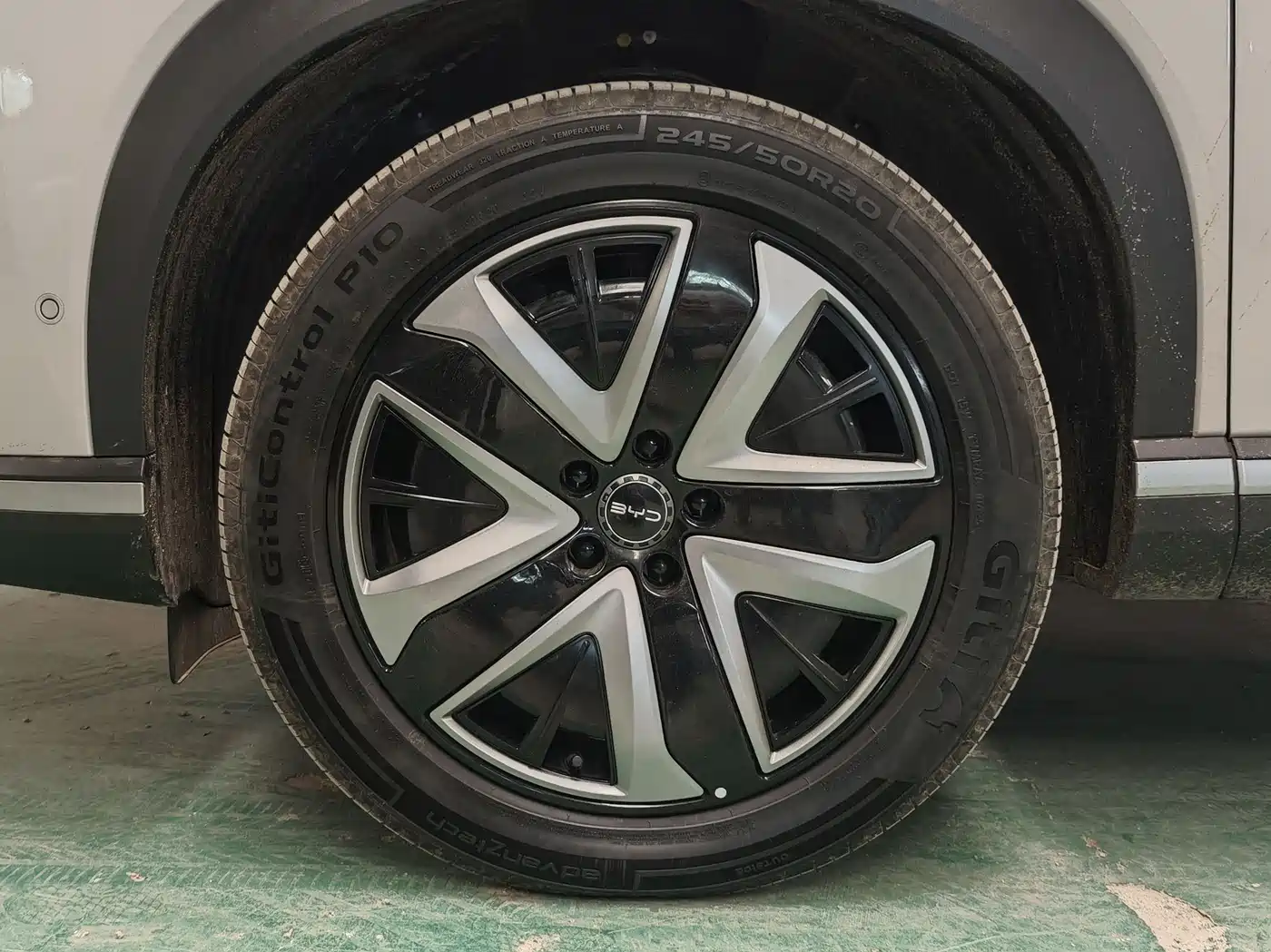 BYD Hai Shi 07 DM-i 2025 150 Pilot+ Edition фото 16