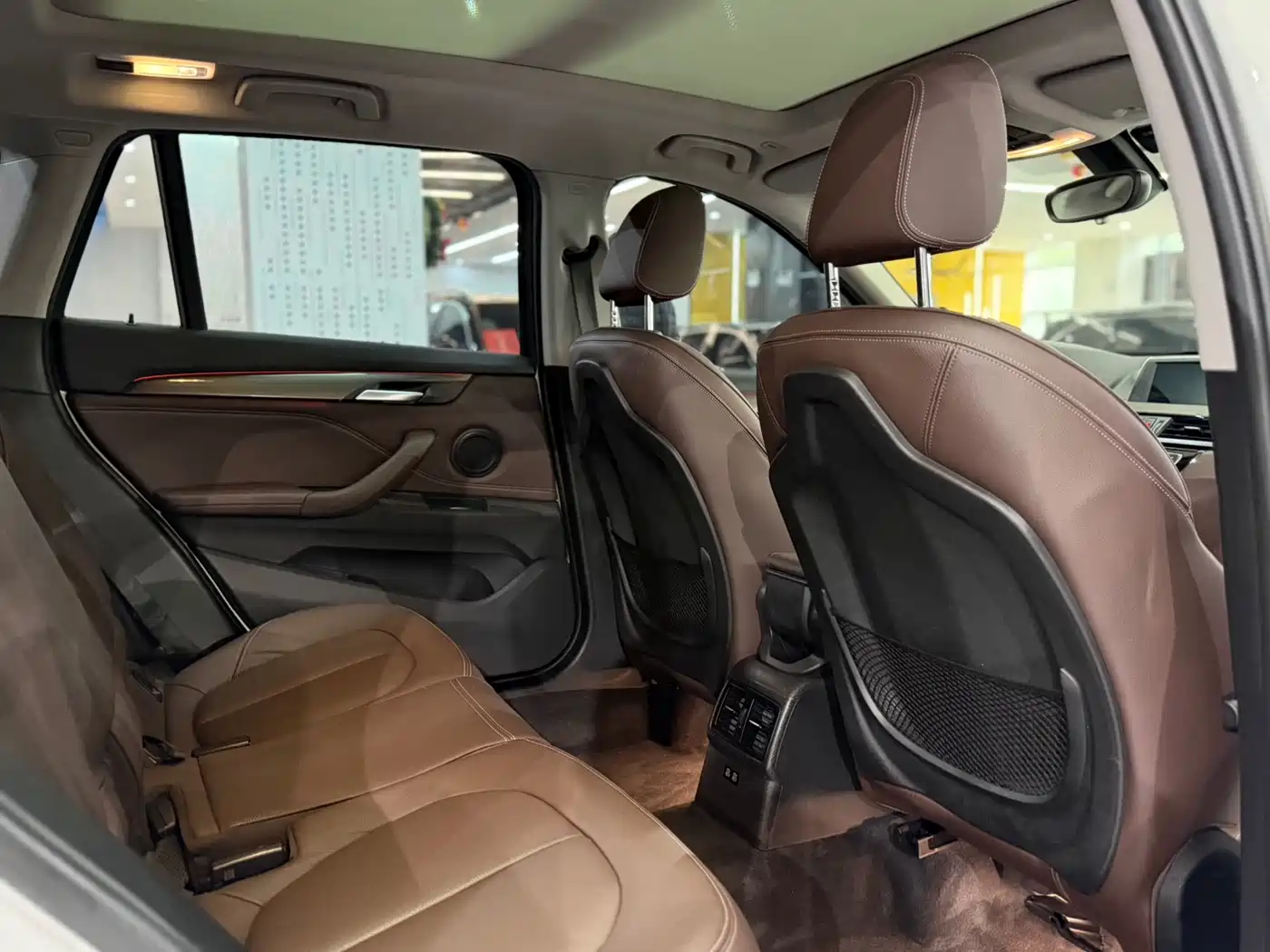 BMW X1 2019 sDrive18Li Premium Model фото 12
