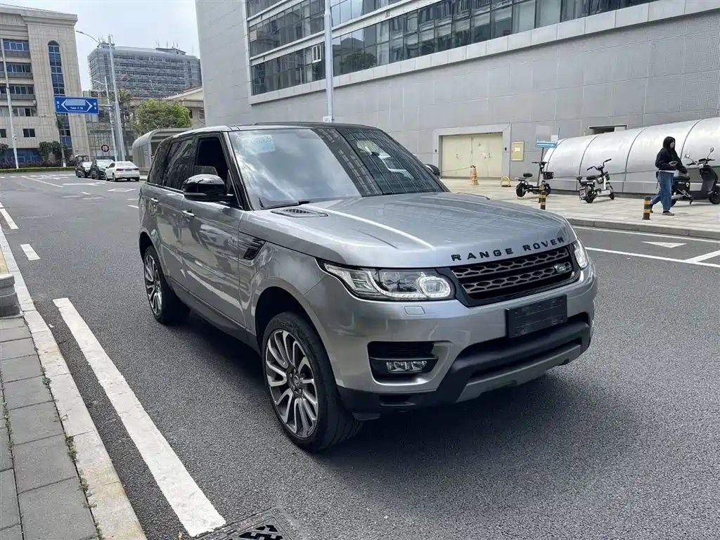 Land Rover Range Rover Sport 2017 3.0 SC V6 SE фото 3