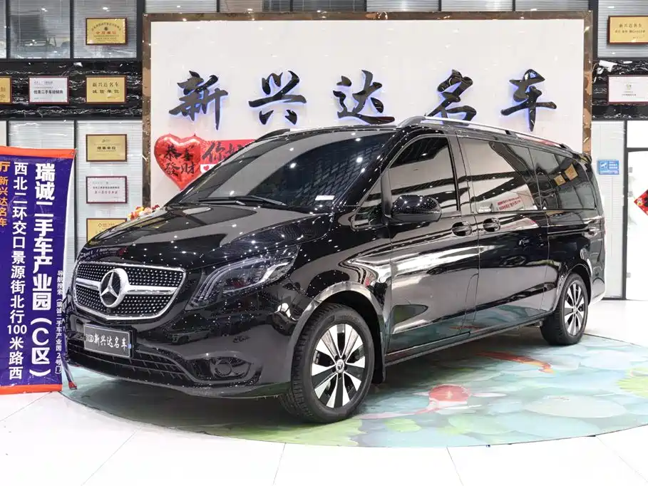 Mercedes-Benz Vito 2023 2.0T Business 7-Seater
