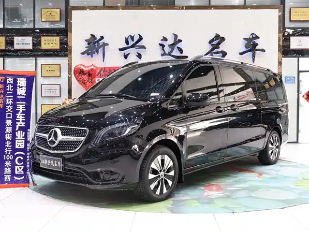 Mercedes-Benz Vito 2023 2.0T Business 7-Seater