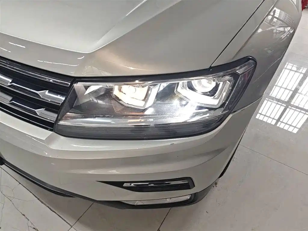 Volkswagen Tiguan L 2019 Facelift 330TSI Auto 2WD Panorama Comfort China VI фото 24