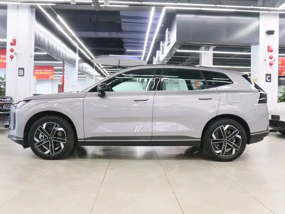 Фото 3 - Volvo XC70 Plug-in Hybrid