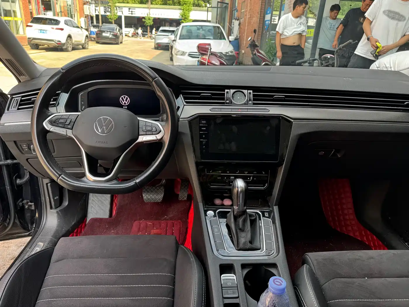 Volkswagen Magotan 2021 330TSI DSG 30th Anniversary Edition фото 7