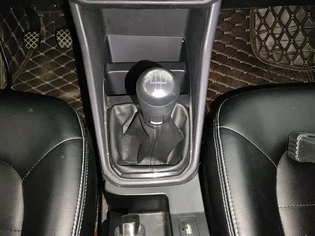 Volkswagen Jetta 2017 1.4L Manual Fashion фото 14