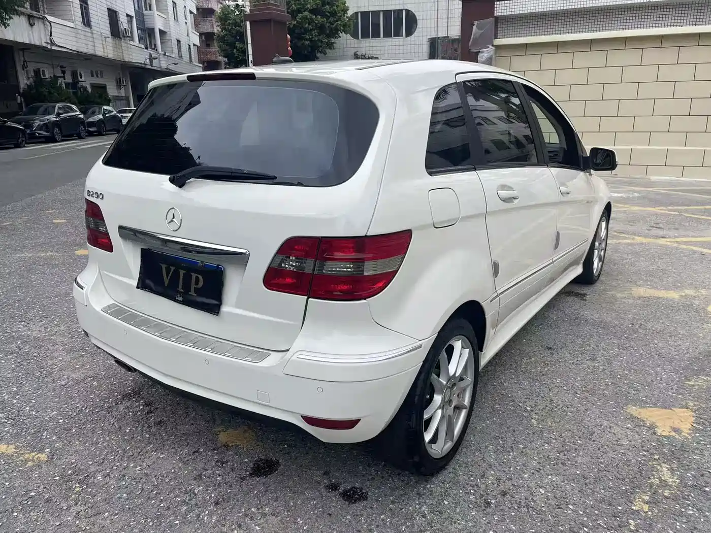 Mercedes-Benz B-Class 2010 2009 Model B 200 Sporty