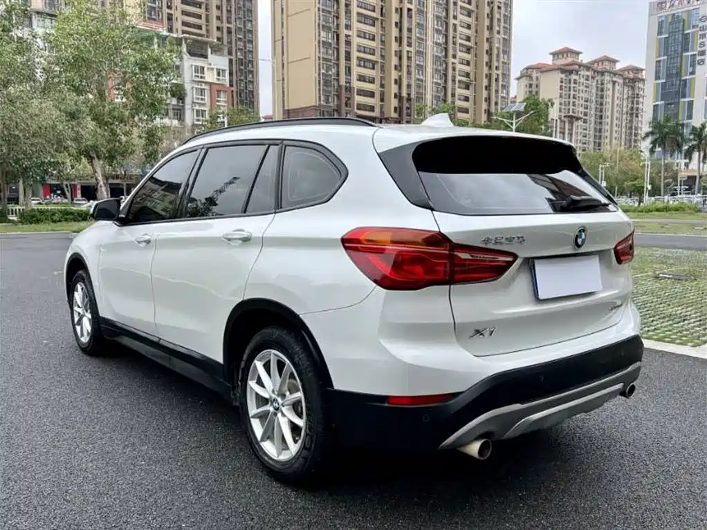 BMW X1 2019 sDrive18Li Fashion Model фото 7