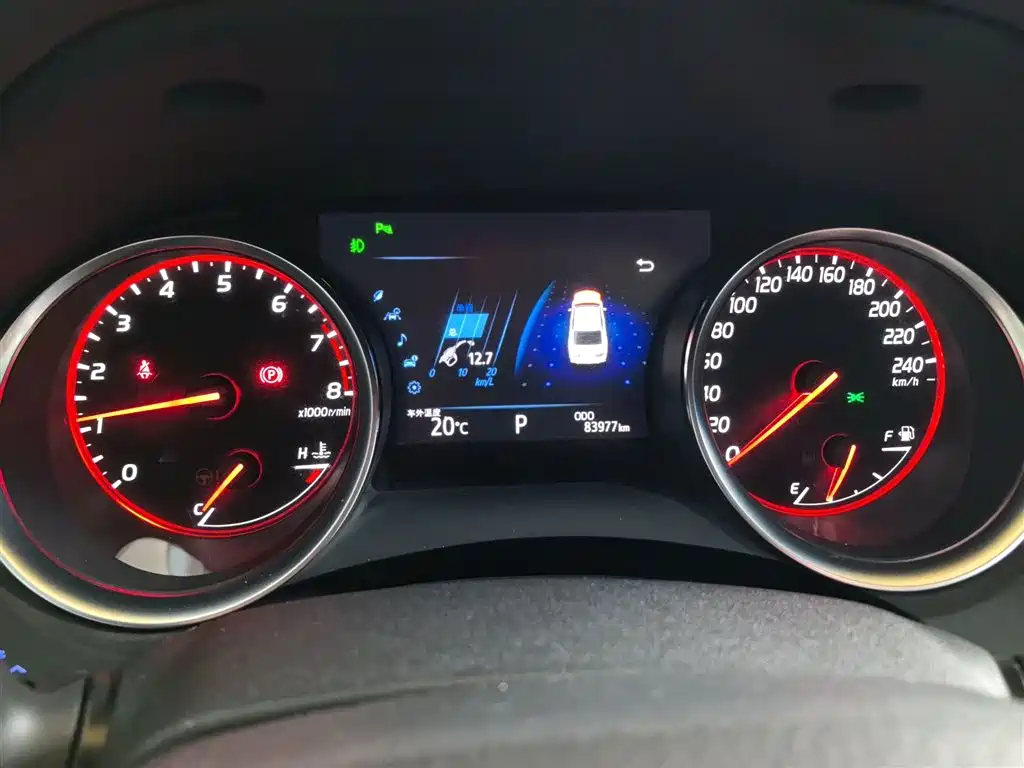 Toyota Camry 2018 2.5S Trend Edition фото 12