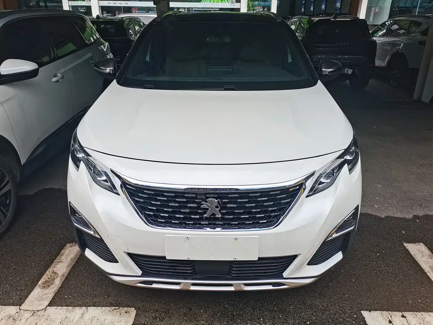 Peugeot 5008 2017 380THP 7-Seater Luxury GT Edition фото 2