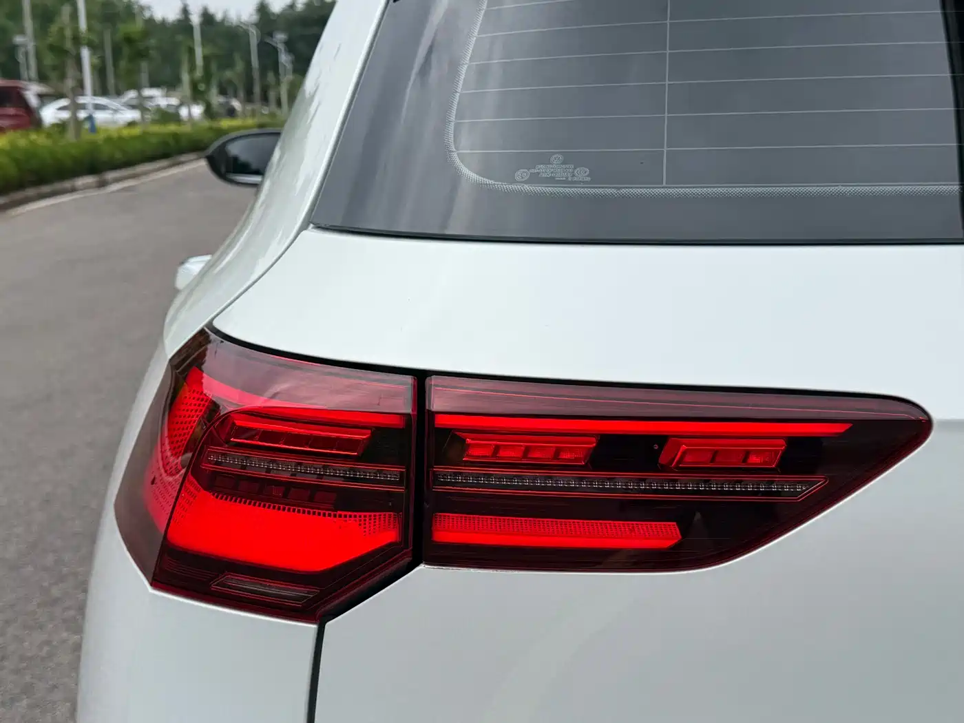 Volkswagen Golf 2023 280TSI DSG R-Line Lite фото 11