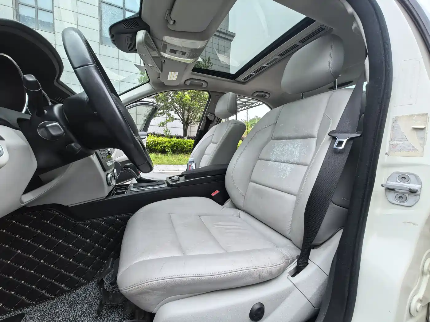 Mercedes-Benz C-Class 2011 C 200 CGI Fashion фото 20