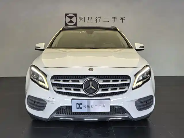 Mercedes-Benz GLA 2019 GLA 200 Fashion — фото 2