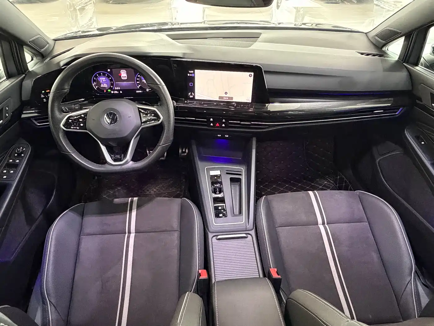 Volkswagen Golf 2023 280TSI DSG R-Line Lite фото 6