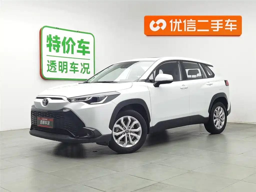 Toyota Frontlander 2022 2.0L CVT Leading Edition