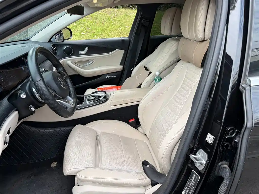 Mercedes-Benz E-Class 2018 E 200 L Sport фото 8