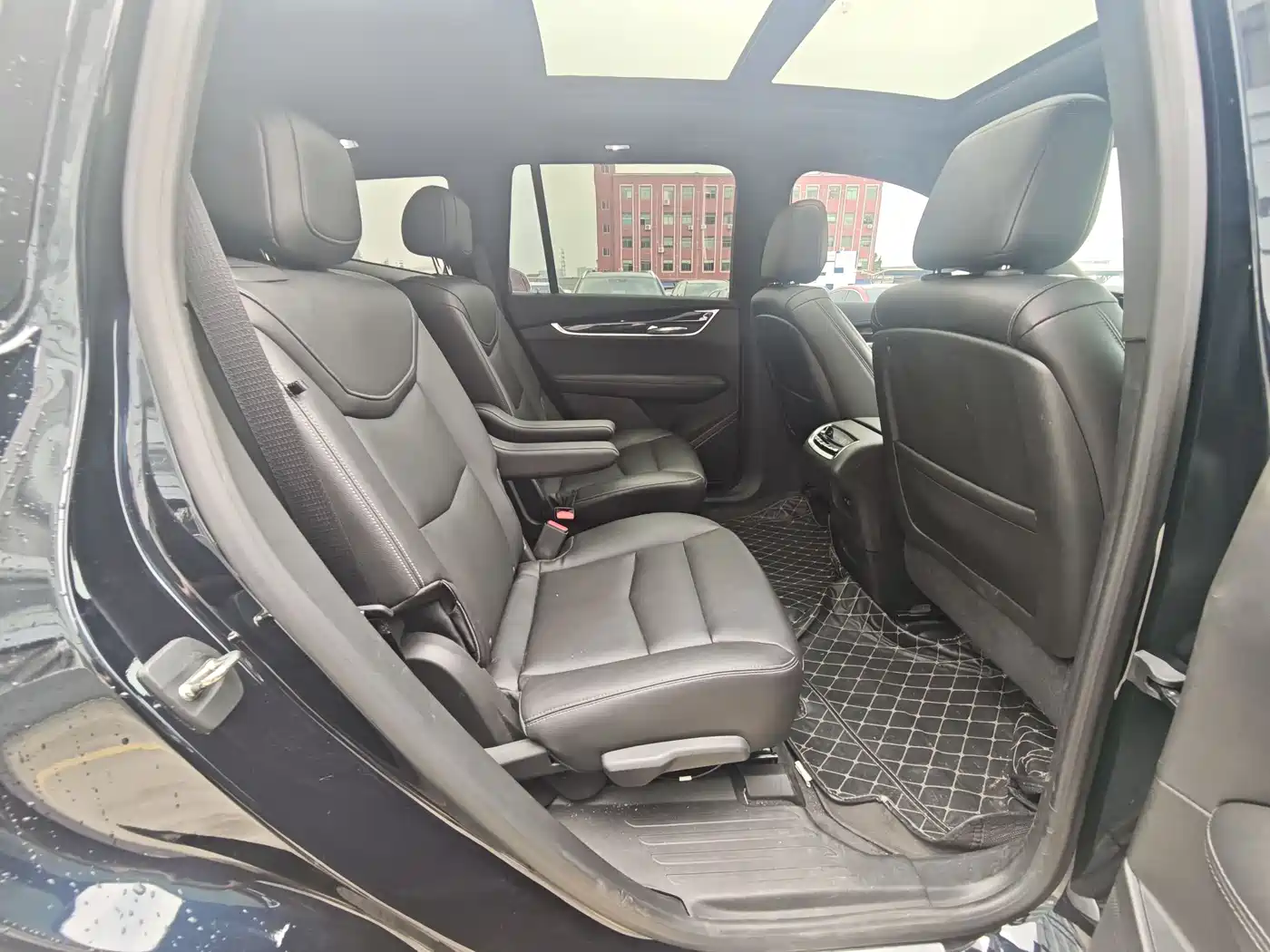 Cadillac XT6 2022 2.0T 6-Seater 2WD Luxury Edition фото 14