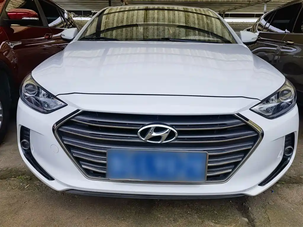 Hyundai Elantra 2016 Model 1.6L Automatic Smart Elite фото 7