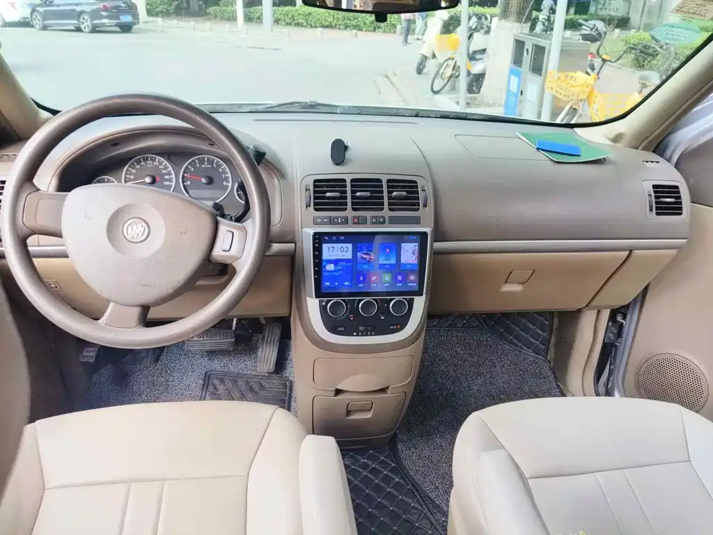 Фото 12 - Buick GL8