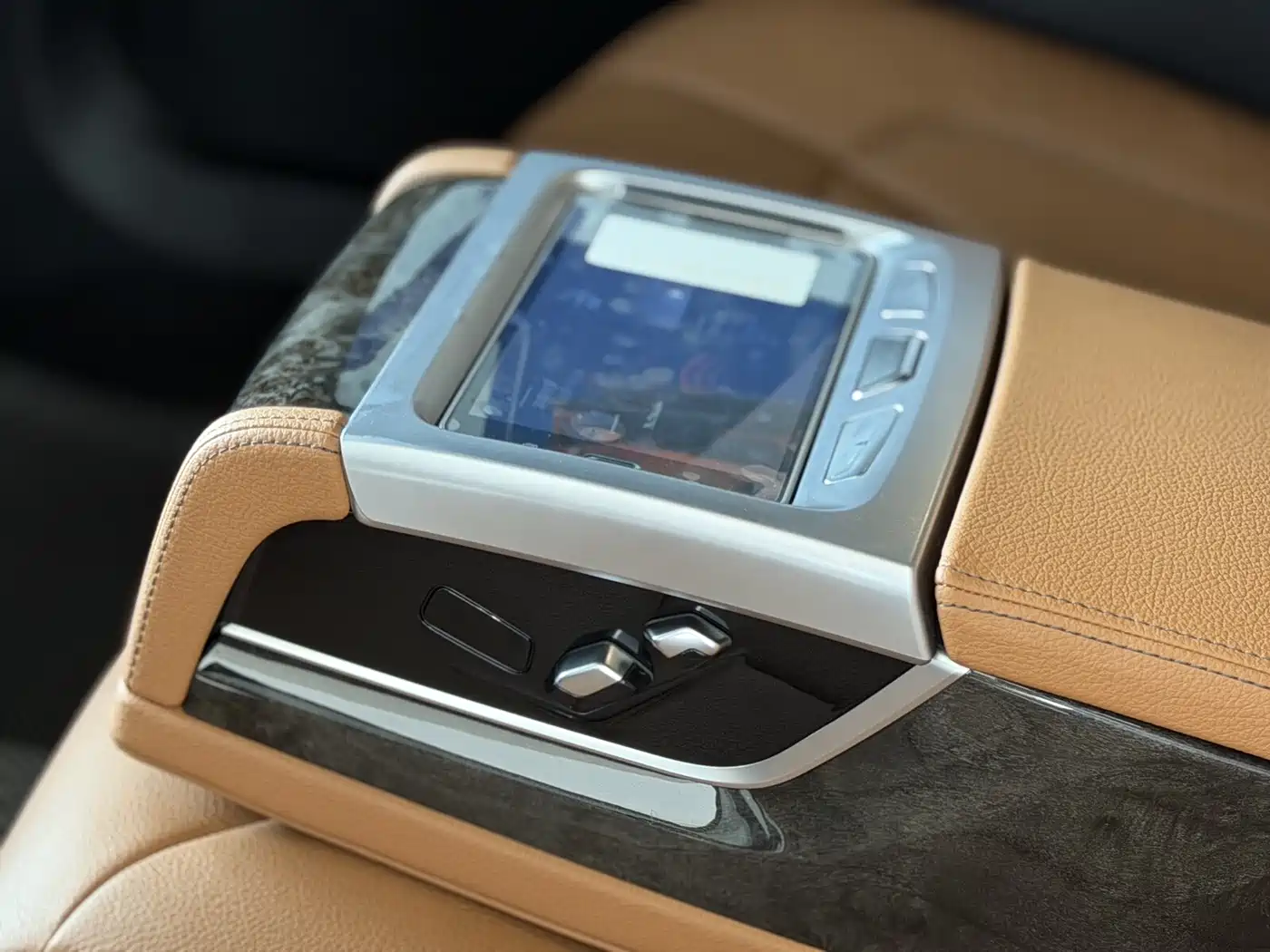 BMW 5 Series 2020 530Li Exclusive M Sport Package фото 15