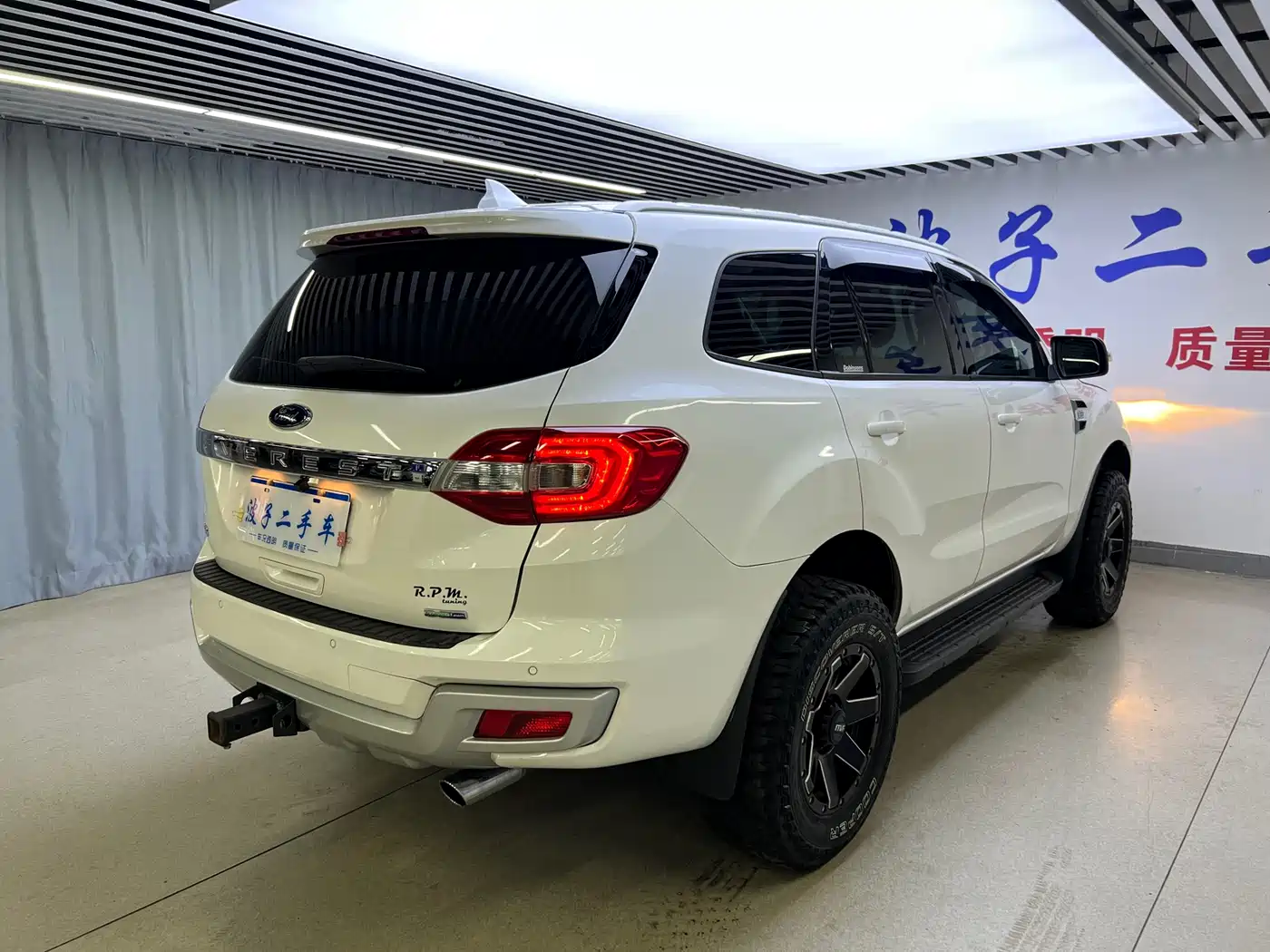 Ford Everest 2016 2.0T Gasoline Automatic 4WD Luxury Edition фото 18