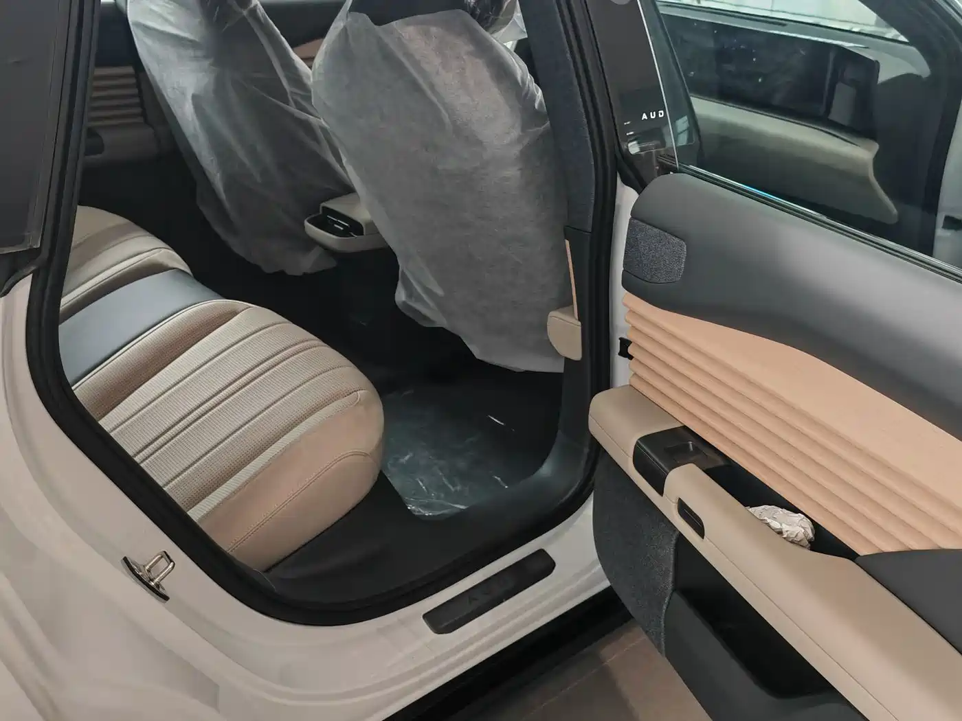 Audi E5 Sportback 2025 Model 220kw 2WD Version фото 7