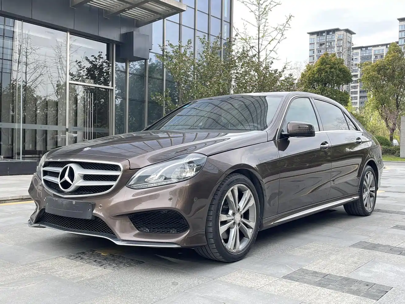 Mercedes-Benz E-Class 2014 Facelift E 260 L Sport