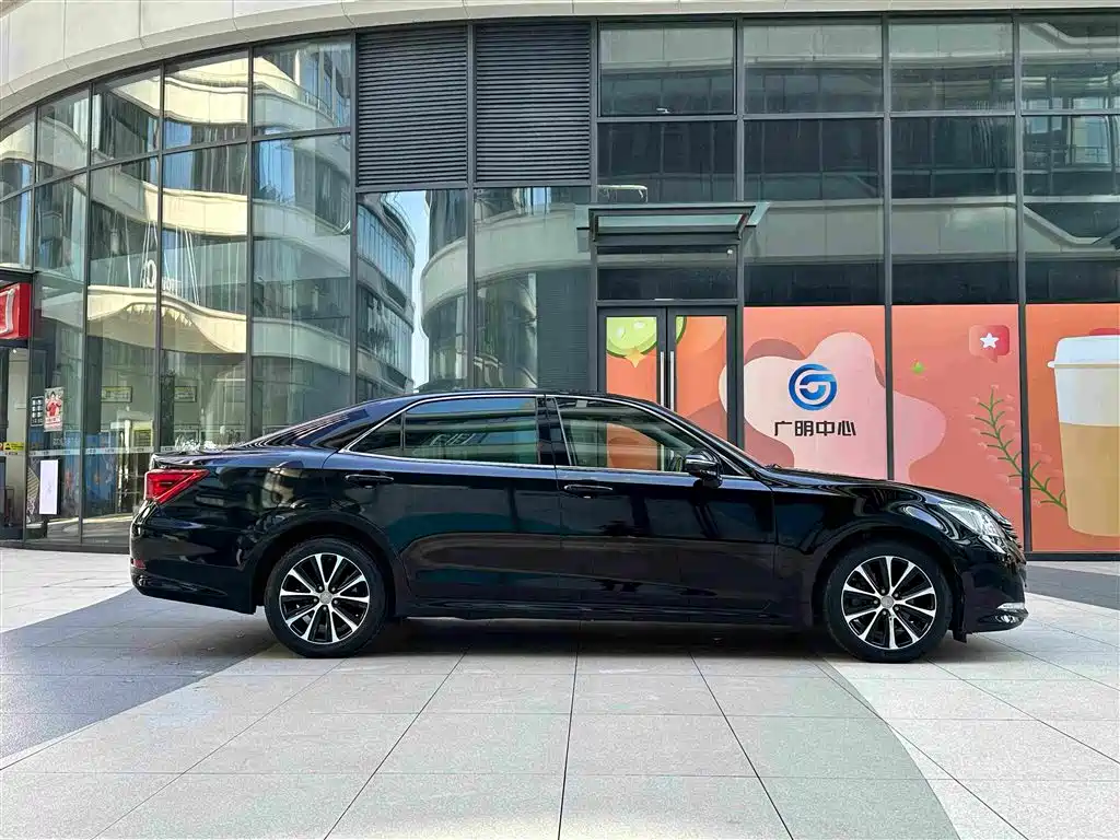 Toyota Crown 2019 2018 2.0T Fashion Edition