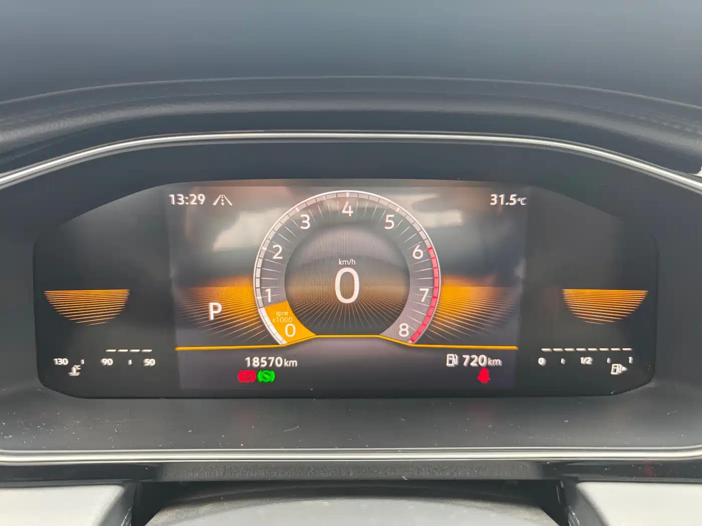 Volkswagen Sagitar 2023 Model Year 200TSI DSG Surpass Edition фото 7