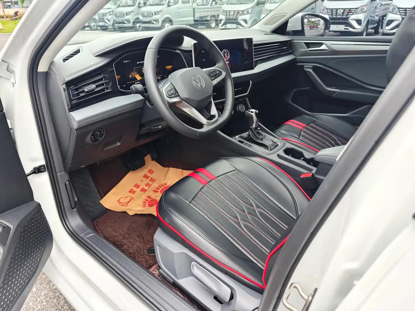 Volkswagen Sagitar 2023 Model Year 200TSI DSG Surpass Edition фото 4