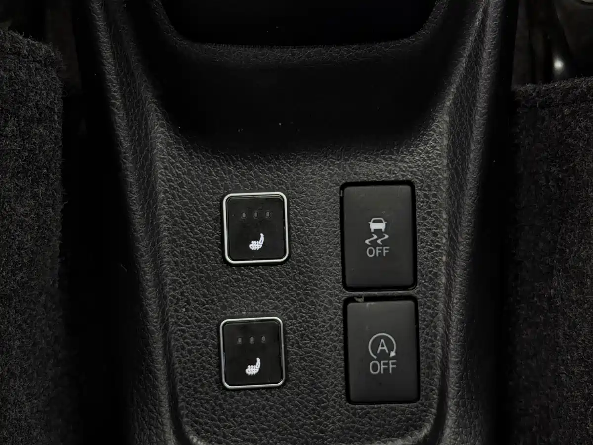 Toyota YARiS L Zhi Xuan 2022 Zhi Xuan X 1.5L CVT Luxury PLUS Edition фото 16