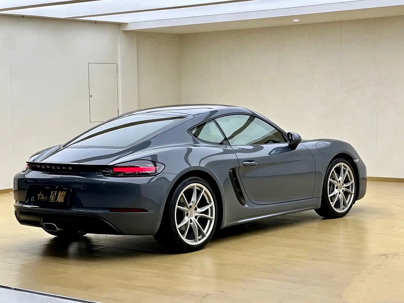 Porsche 718 2017 2016 Cayman 2.0T