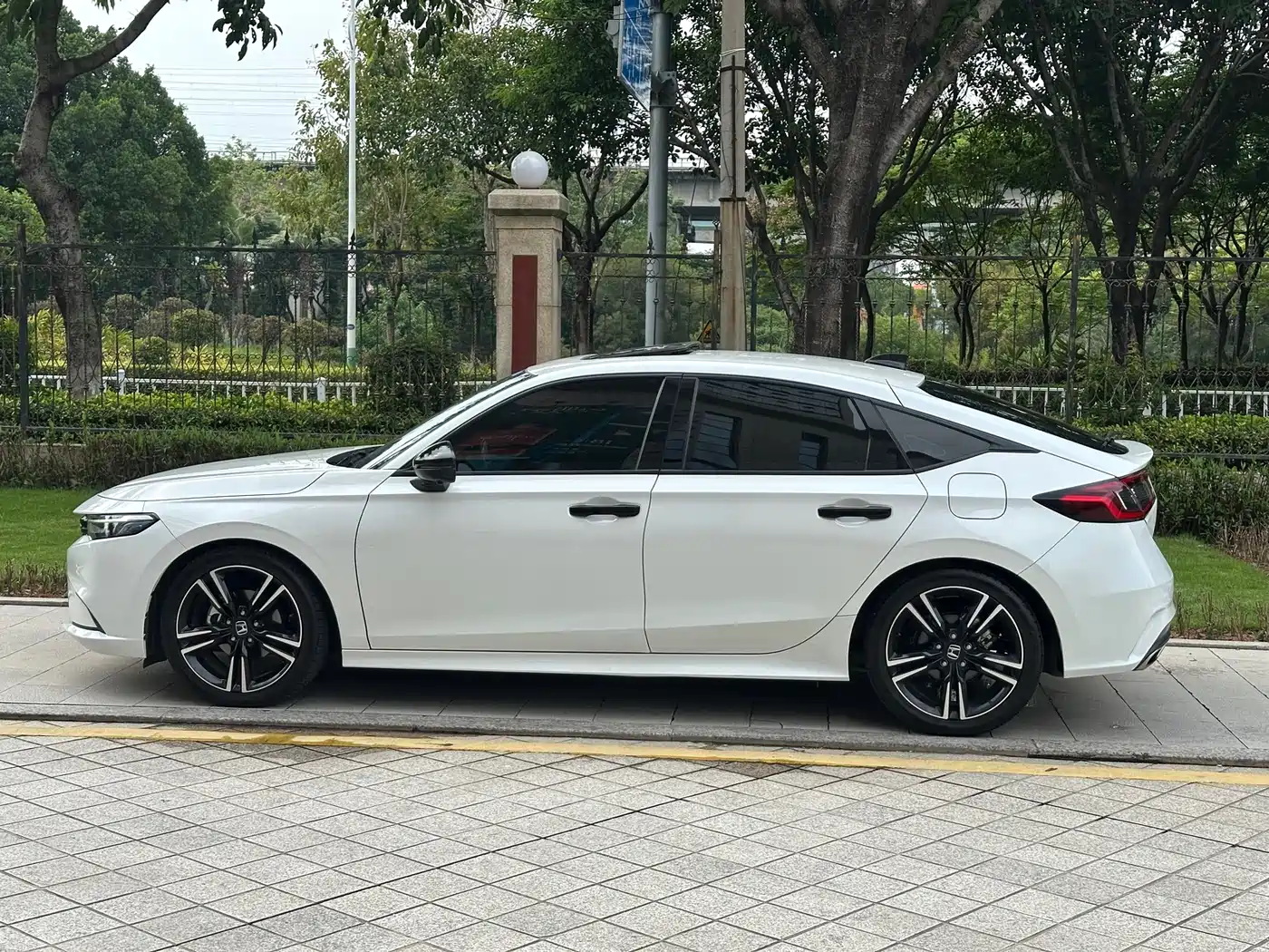 Honda Integra 2023 HATCHBACK 240TURBO CVT Phantom Night Luxury Edition фото 10