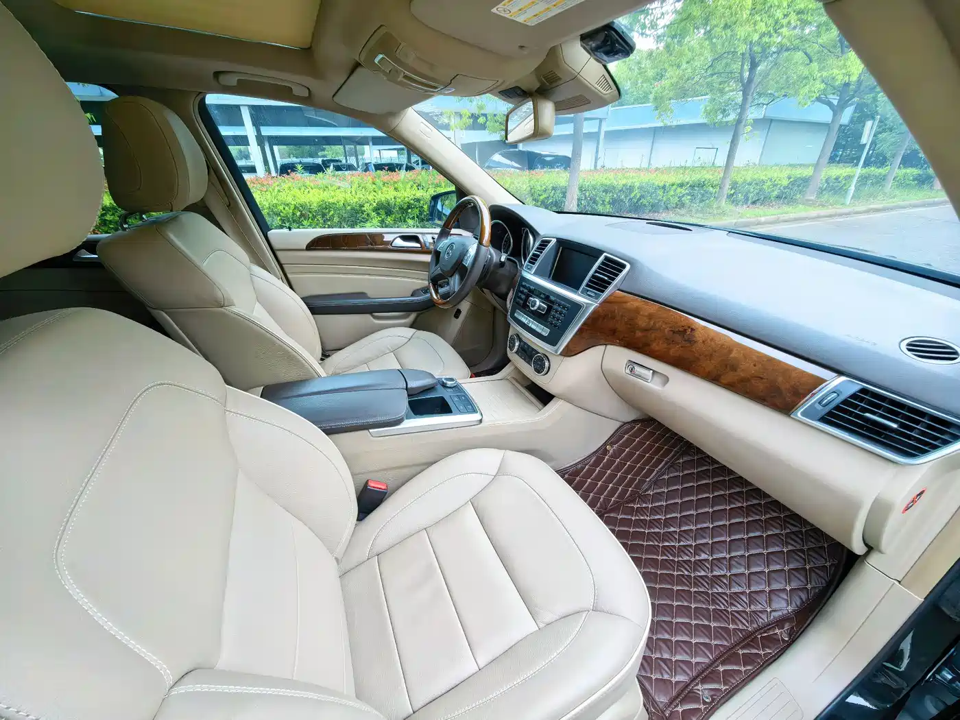 Mercedes-Benz M-Class 2012 Model ML 350 Luxury фото 7