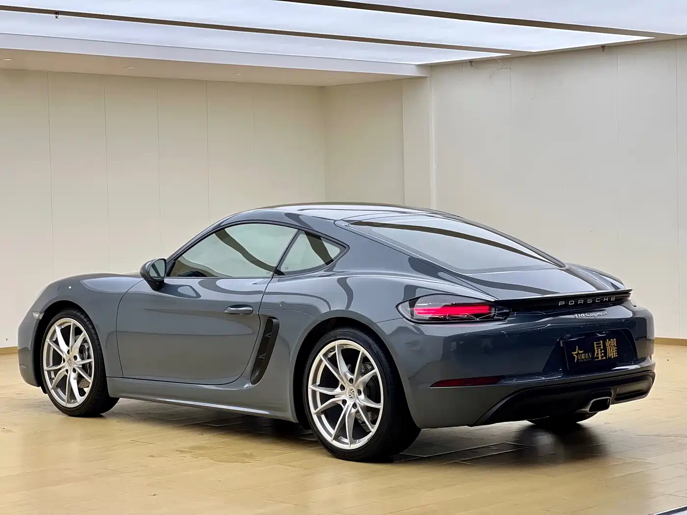 Porsche 718 2017 2016 Cayman 2.0T