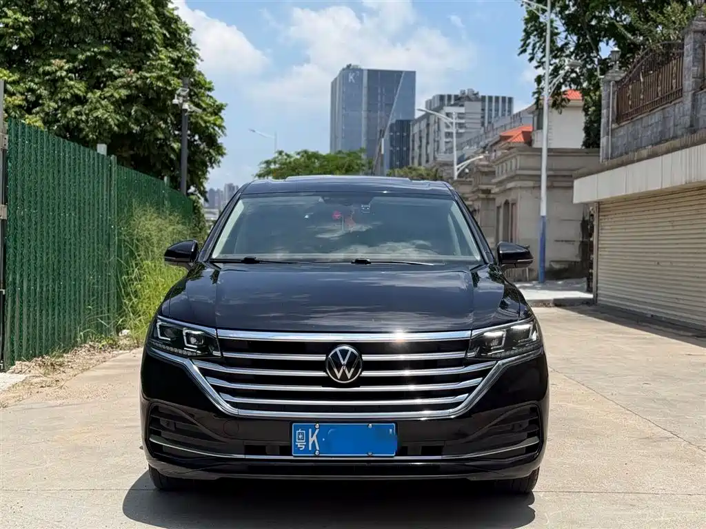 Volkswagen Viloran 2020 330TSI Luxury Edition фото 2