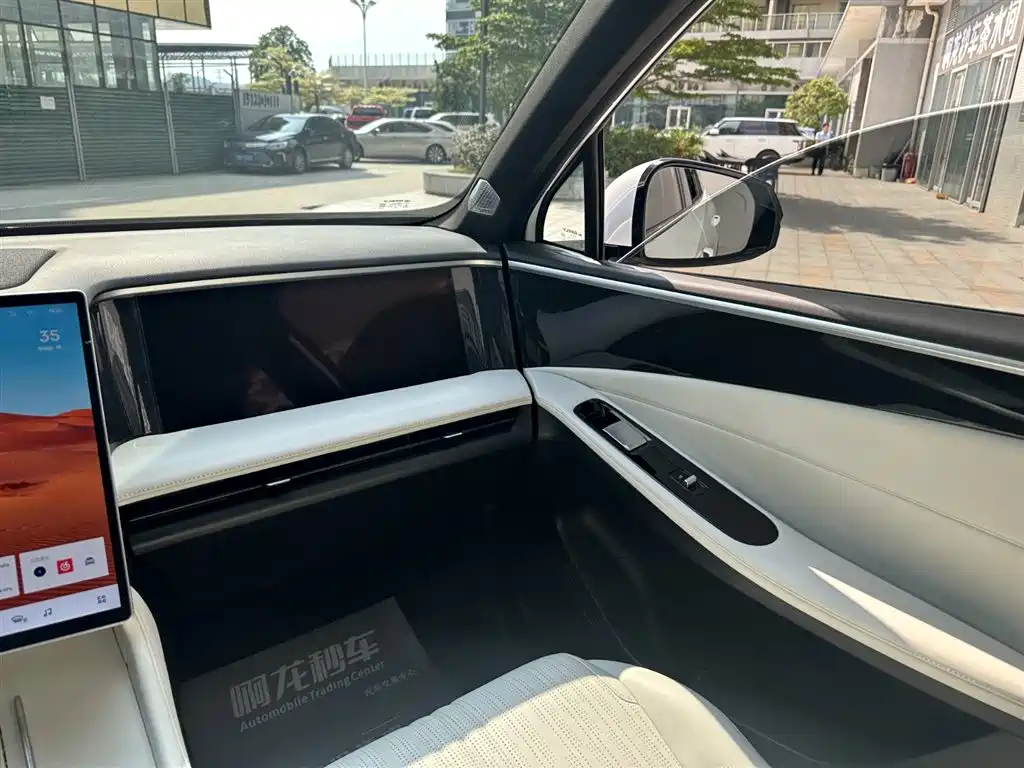 Geely Galaxy Galaxy L7 2023 Model 1.5T 115km Asian Games Phantom Edition фото 15