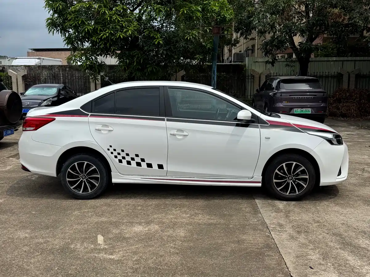 Toyota YARiS L Zhi Xiang 2018 1.5E CVT Champion Limited Edition фото 4