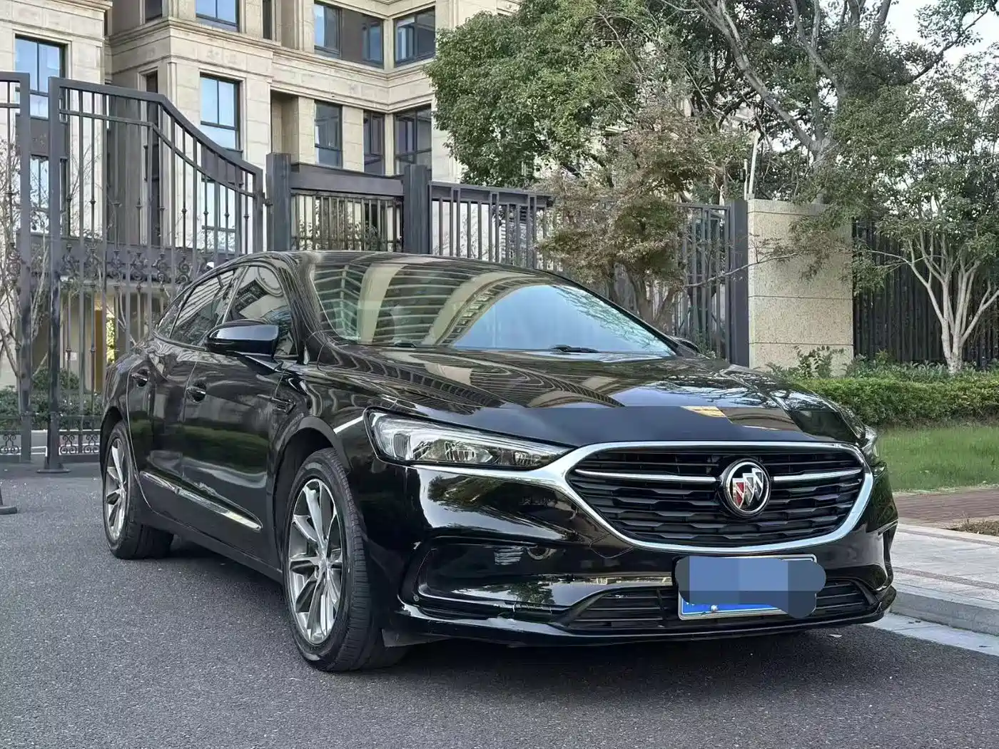 Buick LaCrosse 2019 28T Luxury Edition фото 2