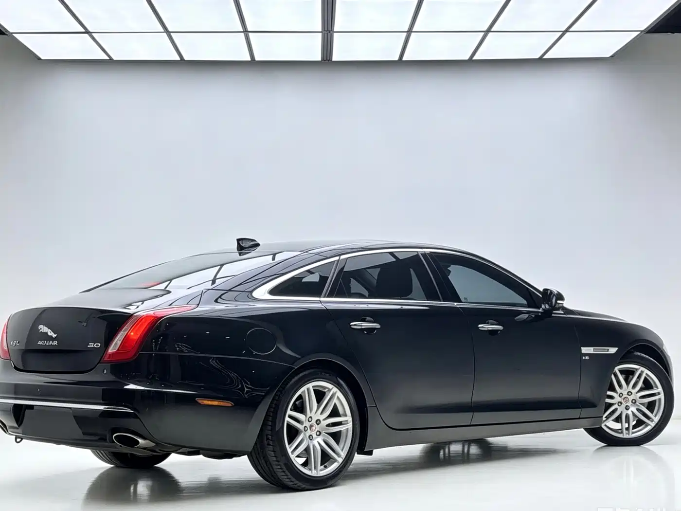 Jaguar XJ 2019 2018 XJL 3.0 SC 2WD Elegant Business Edition