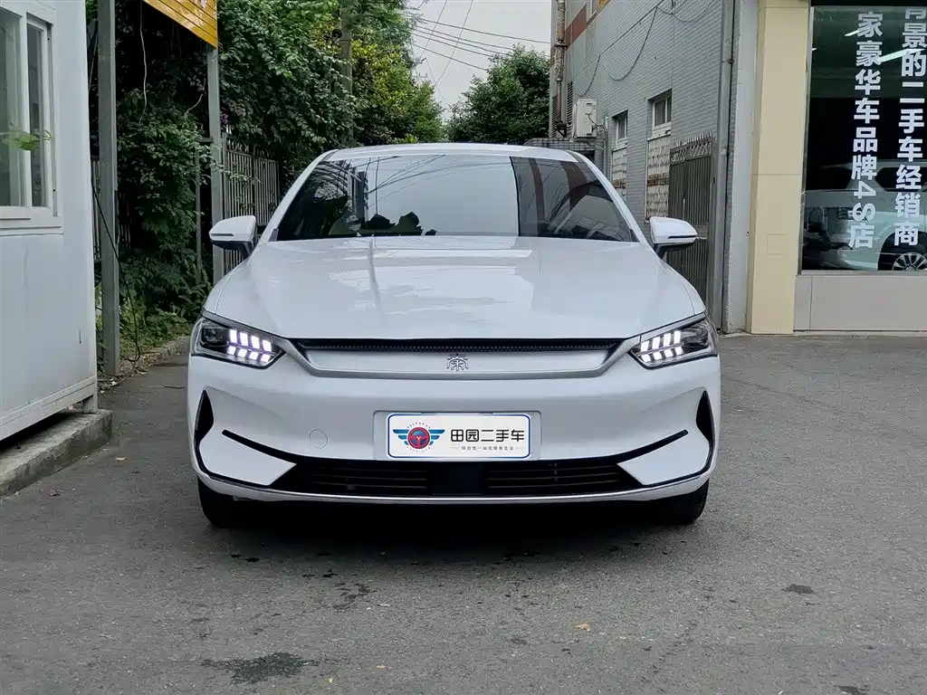 BYD Qin PLUS 2024 Glory Edition EV 420KM Leading фото 2